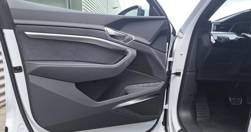 Audi e-tron cena 353600 przebieg: 6807, rok produkcji 2023 z Zwierzyniec małe 191